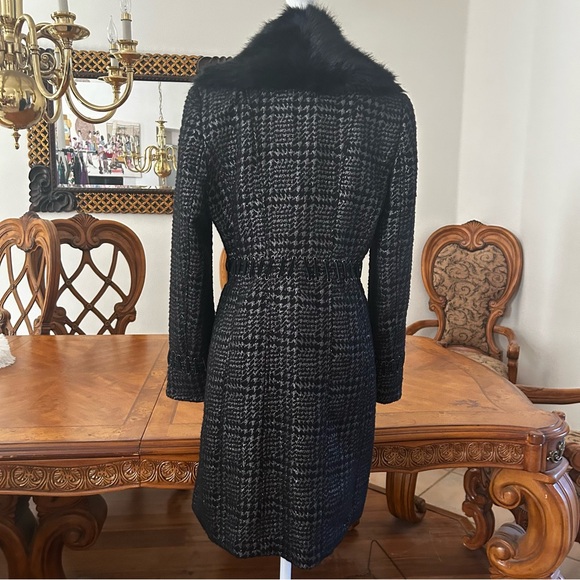 Elegant Black Houndstooth Women's Coat.Size M - Picture 2 of 6